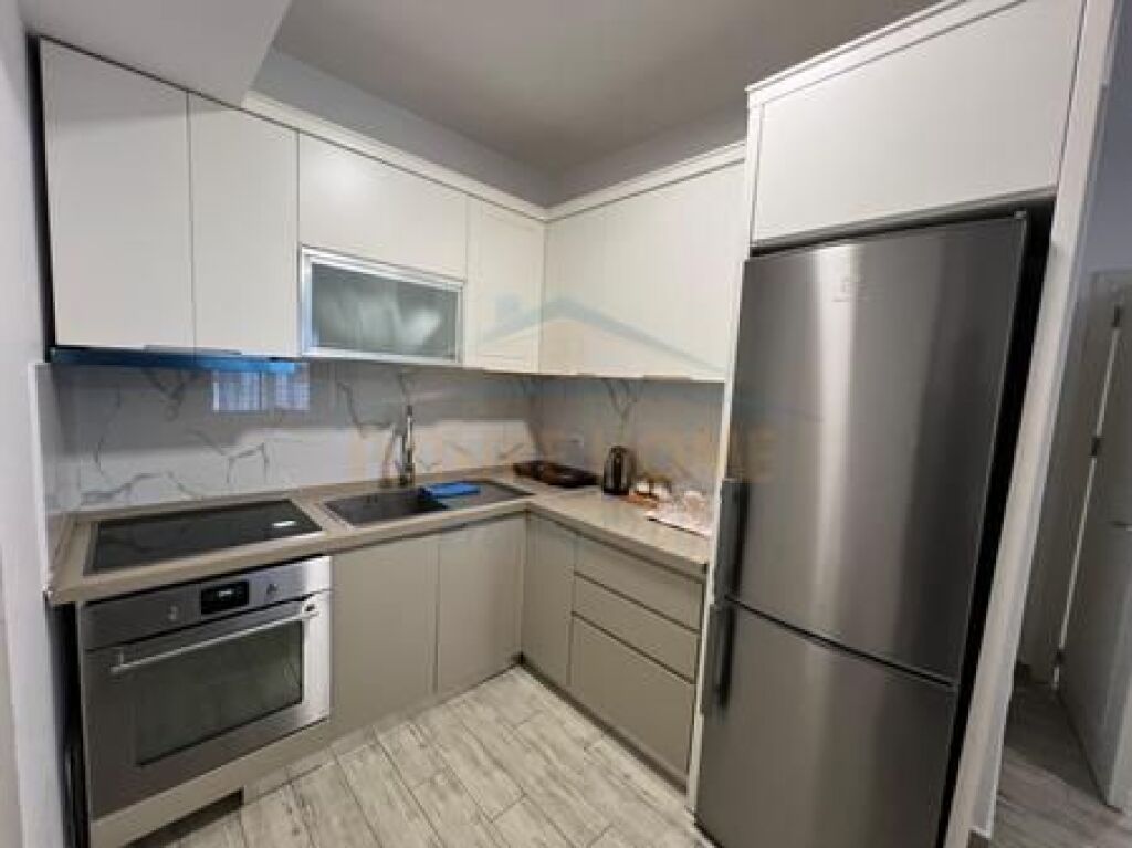 Rent, Apartment 1+1, 5 Maji Street, Tirana.