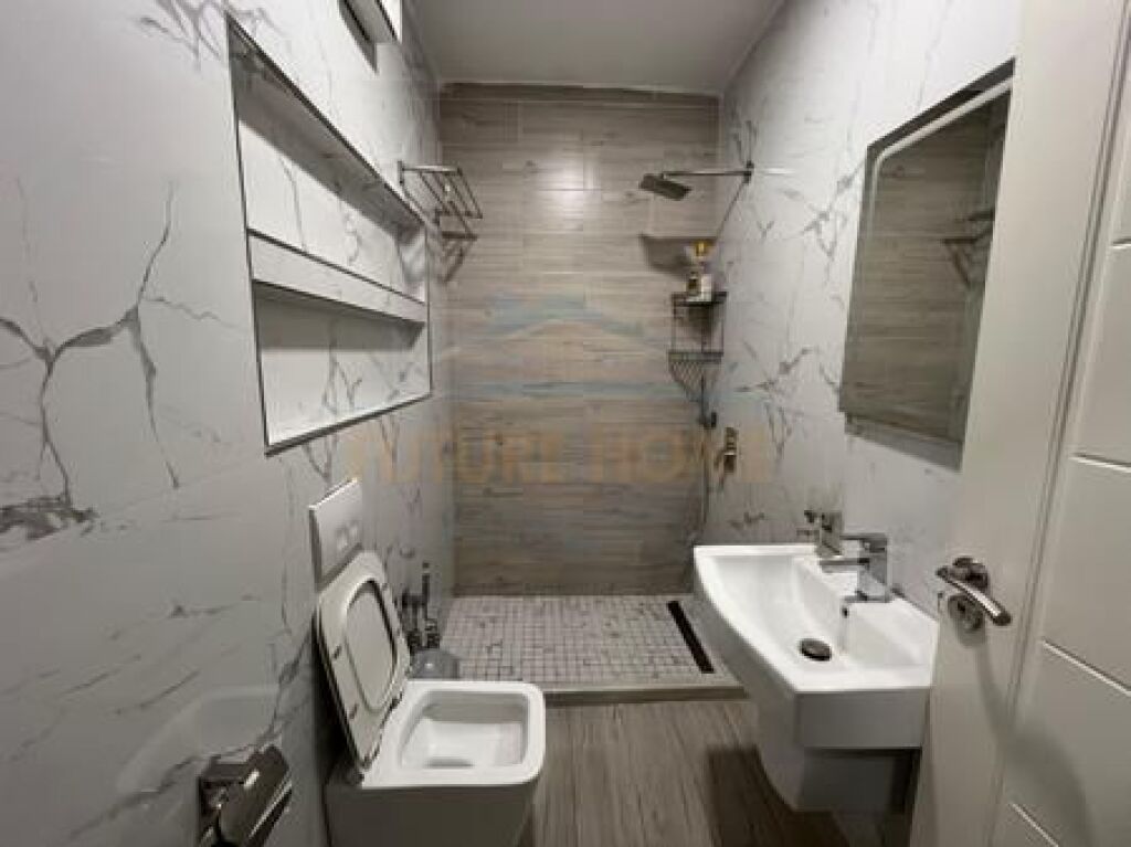 Rent, Apartment 1+1, 5 Maji Street, Tirana.