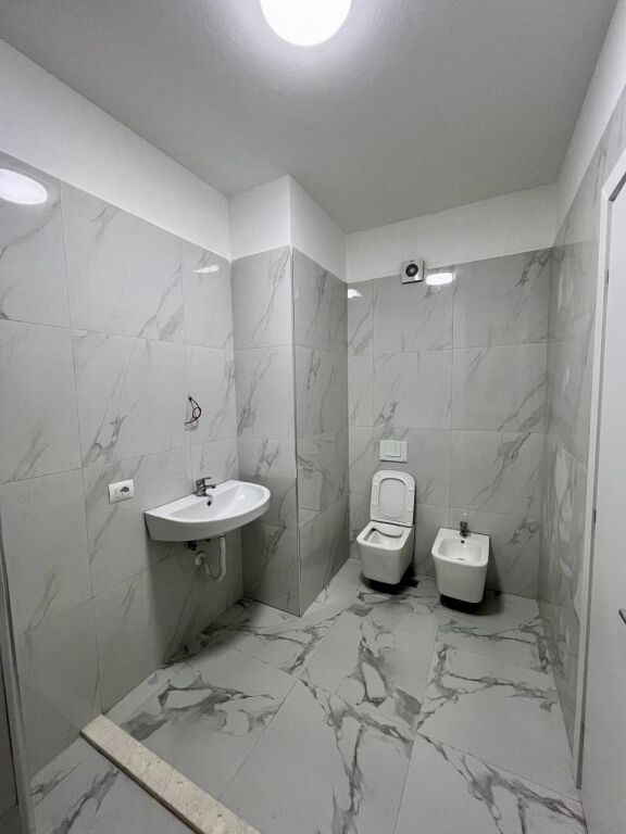 📣 QERA Apartament 1+1 Per Zyre 📍  Zogu i Zi ✨