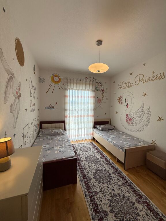 At the Botanical Garden, a 2+1+2 Apartment with Modern Furnishing and Parking Space for Rent!