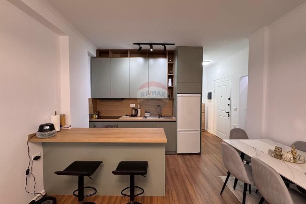Apartament 1+1 për shitje pranë Kopshtit Botanik