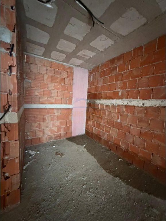 Opportunity, For Sale, Apartment 2+1+2, Aviation Field, Tirana