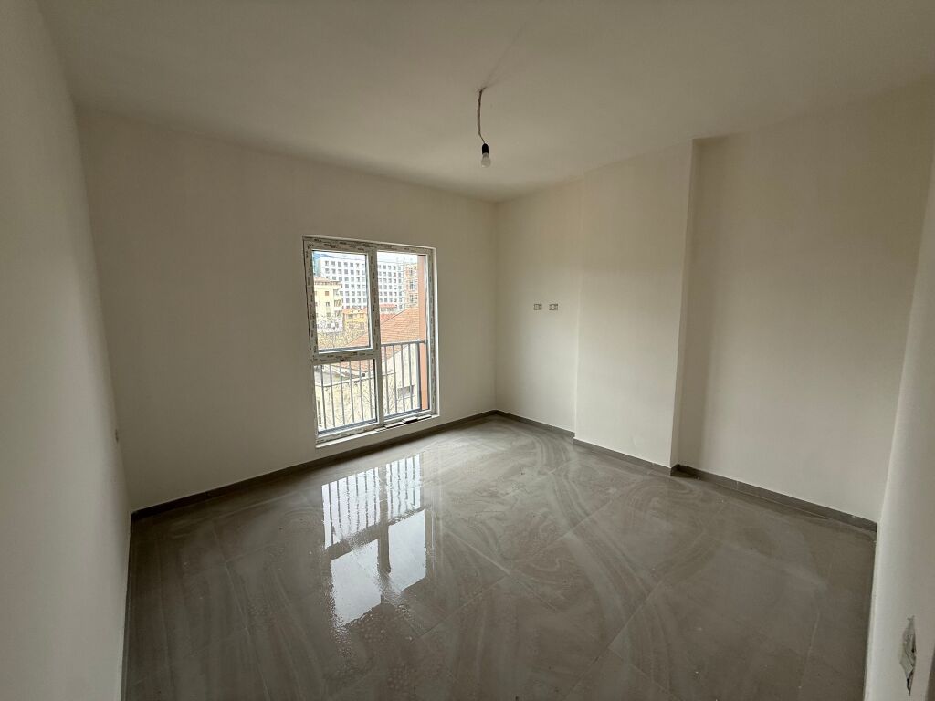 📣 SHITET Apartament 1+1 me Post Parking 📍 Rruga "Jordan Misja", Prane Kompeksit "Ndregjoni" ✨  