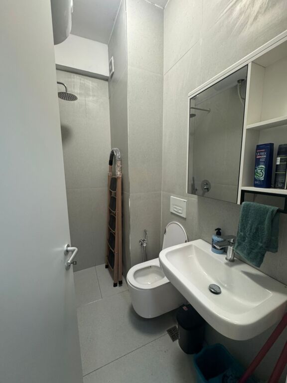 Super apartament me qera te Ali Demi, rezidenca Kadiu!