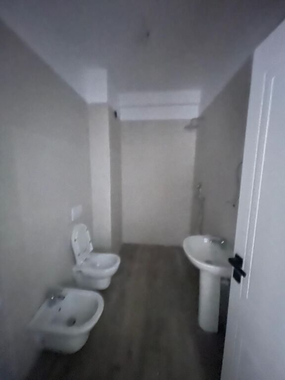 Shitet Apartament - Paskuqan - Widok 6