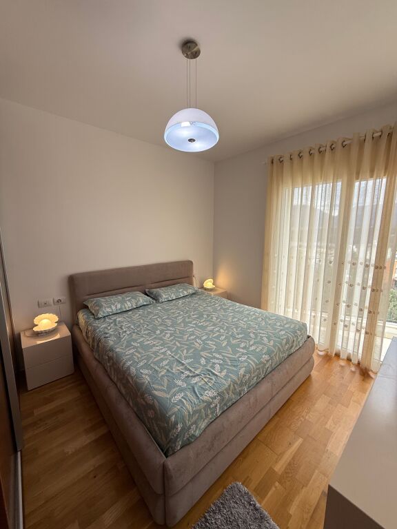 At the Botanical Garden, a 2+1+2 Apartment with Modern Furnishing and Parking Space for Rent!
