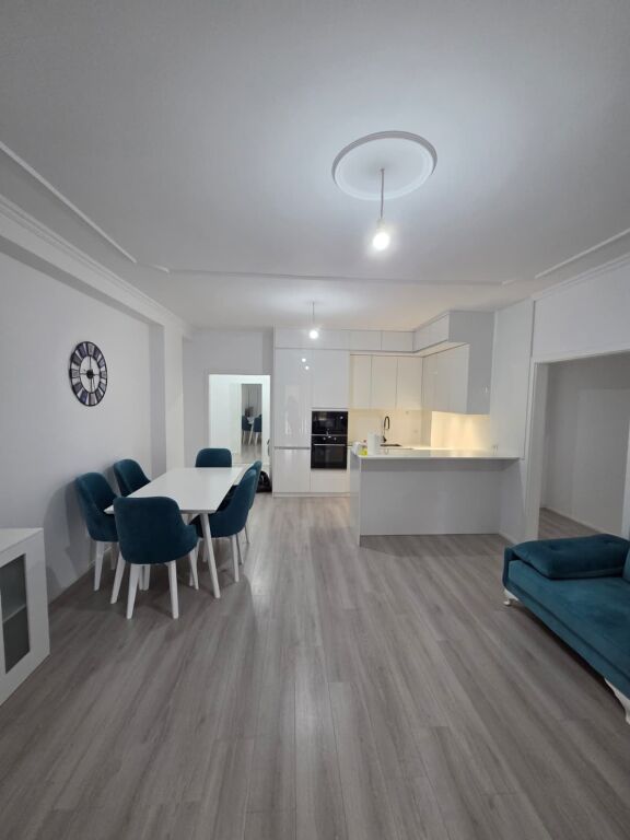 APPARTAMENTO IN VENDITA 2+1+2+GARAGE (21 DICEMBRE)