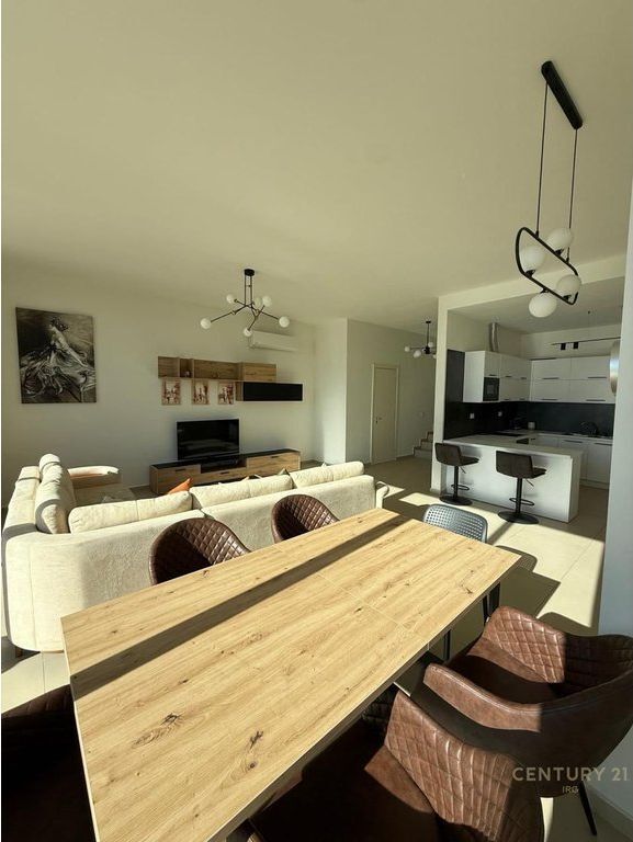 VILLA IN VENDITA A GREEN COAST, VILLAGE, PALASE