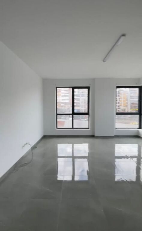 Jepet me qira 3+1+post parkimi tek future home rezidence