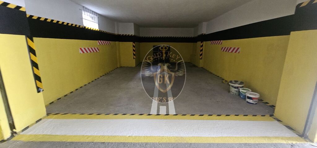 ✨ GARAGE IN VENDITA NEL QUARTIERE 4  SI ACCETTANO VEICOLI DA LAVORO COME: CITROEN, CADDY, FIAT ECC.. + DIFFERENZA IN LEK
