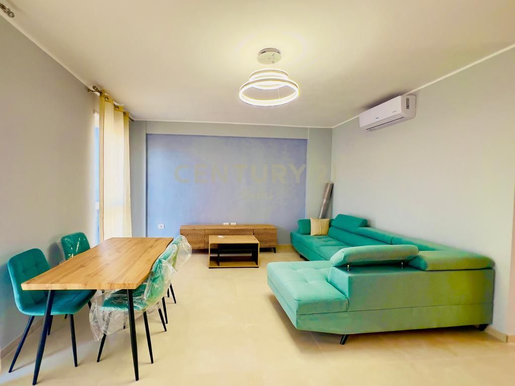 Apartament 2+1+2+2 Poste Parkimi tek 5-Maji, prane Concord Center!