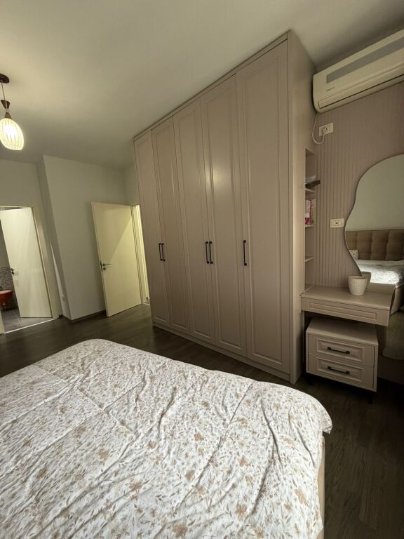 🏡 SHITET APARTAMENT 2+1+2 – MISTO MAME (CABEJ)