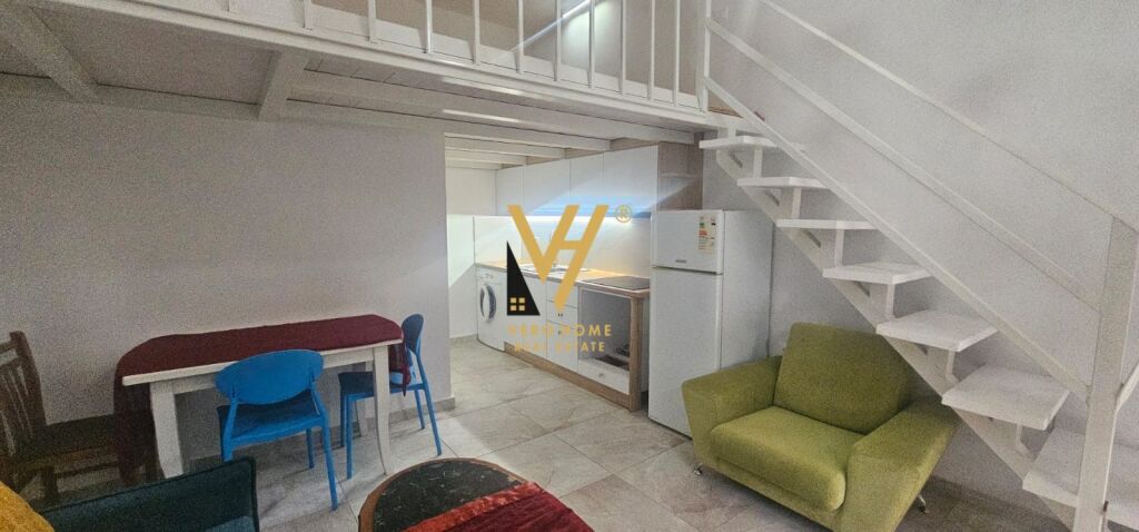 VENDESI DUPLEX +VERANDA A GOLEM 40.000 EURO