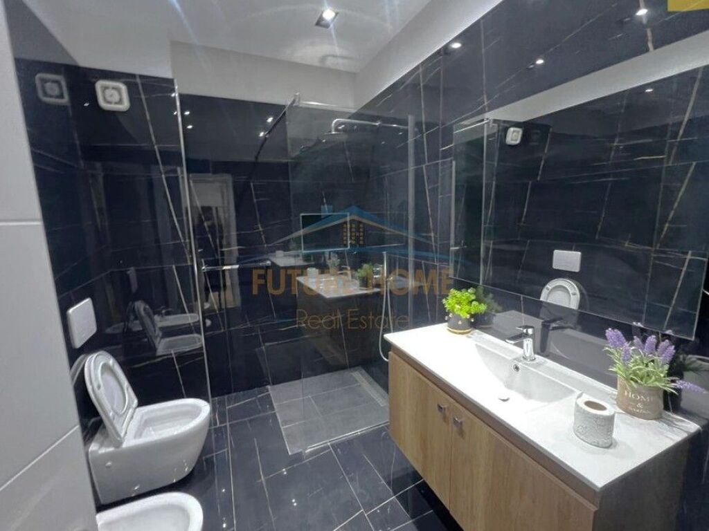 Shitje, Apartament 2+1+2, Komuna Parisit, Tiranë.
