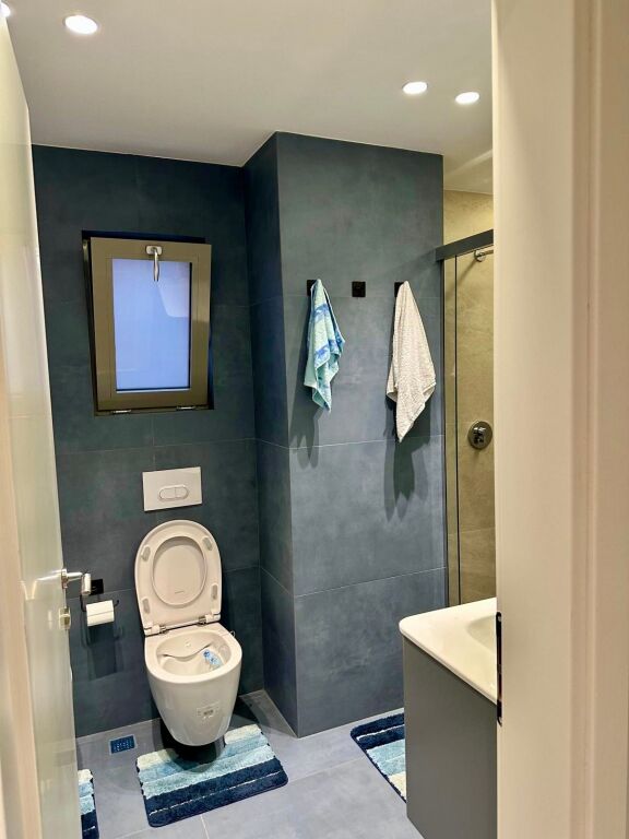 📣Qera apartament 2+1 me Parking 📍Shkolla e "Kuqe" 🛣️ Rruga "Qemal Stafa" ✨