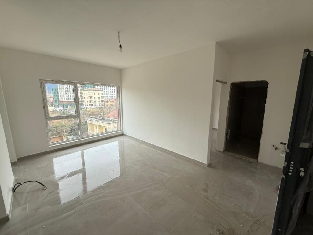 📣 SHITET Apartament 1+1 me Post Parking 📍 Rruga "Jordan Misja", Prane Kompeksit "Ndregjoni" ✨💶 Cmimi 150.000 Euro