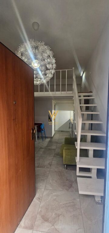 VENDESI DUPLEX +VERANDA A GOLEM 40.000 EURO