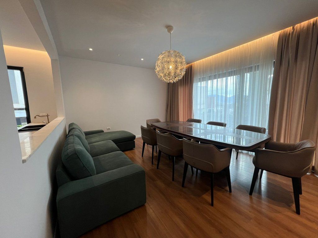 Shitet, Apartament 2+1+Post Parkimi, O2 Residence, Tiranë.