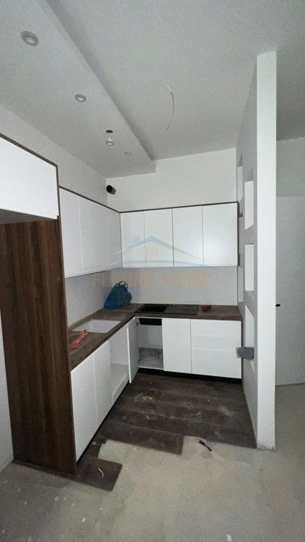Shitet, Apartament 1+1, Fresku , Tiranë
