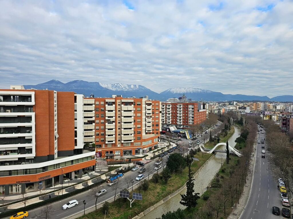 In vendita 3+1+2 + veranda di fronte a Delijorgji