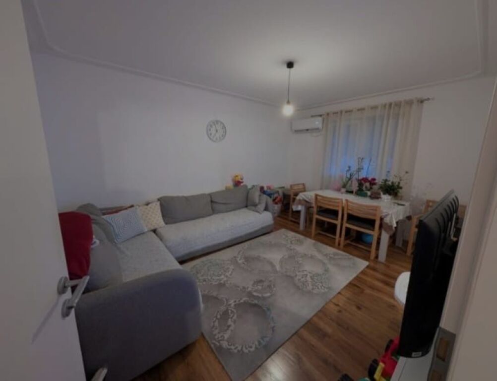 Apartment 2+1, Congress of Lushnja!