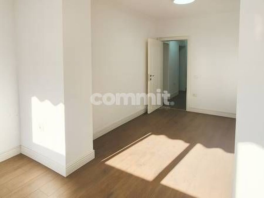 Office for Rent, Former Block