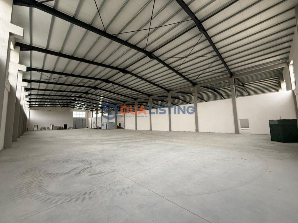 MAGAZZINO ELITARIO IN AFFITTO – ALTO STANDARD DI COSTRUZIONE 💎 📍 Manëz – Baia di Lalëz