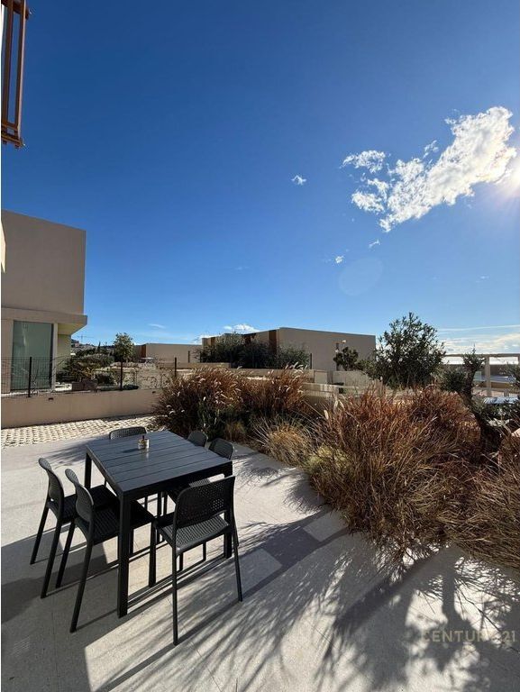 VILLA IN VENDITA A GREEN COAST, VILLAGE, PALASE