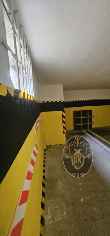 ✨ GARAGE IN VENDITA NEL QUARTIERE 4  SI ACCETTANO VEICOLI DA LAVORO COME: CITROEN, CADDY, FIAT ECC.. + DIFFERENZA IN LEK