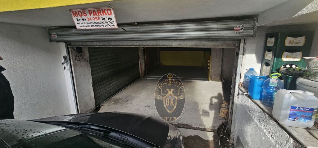 ✨ GARAGE IN VENDITA NEL QUARTIERE 4  SI ACCETTANO VEICOLI DA LAVORO COME: CITROEN, CADDY, FIAT ECC.. + DIFFERENZA IN LEK