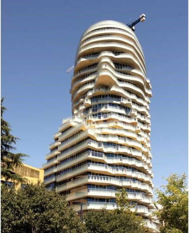 Exclusive! 1+1 apartment for sale, at Tirana’s Rock in Skënderbej Square!