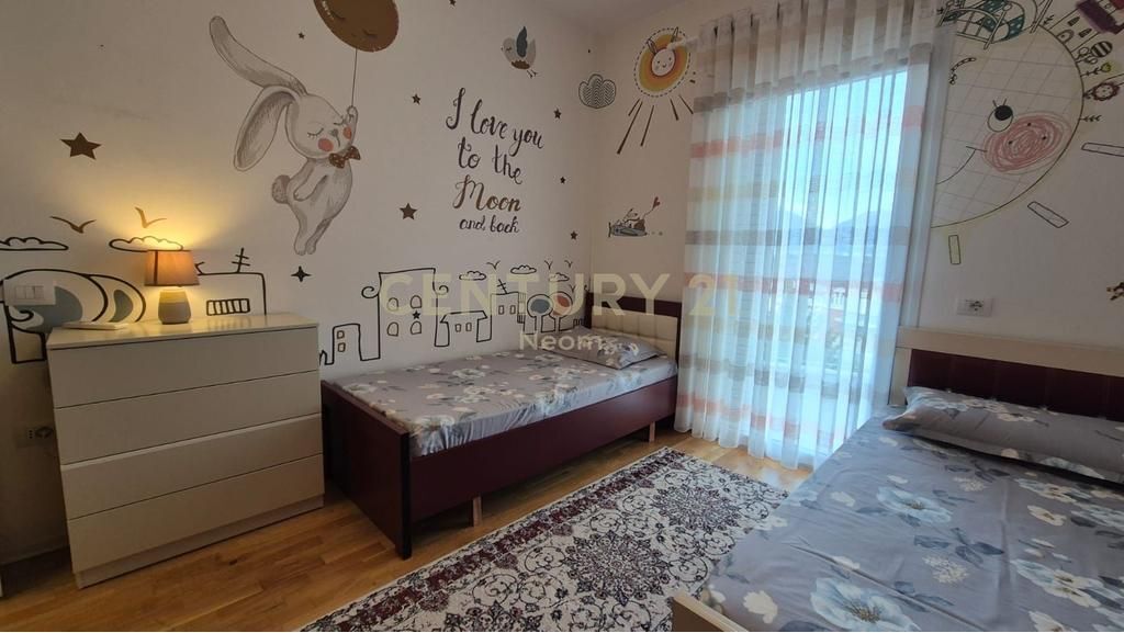 For rent apartment 2+1+2, with balcony and fantastic view of the Lake and Botanical Garden 1,000 € /Month Total area 98m2