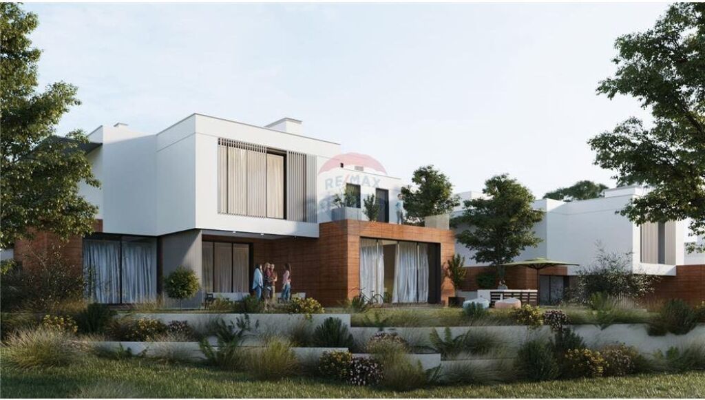 Villa in vendita sul lago di Farka!