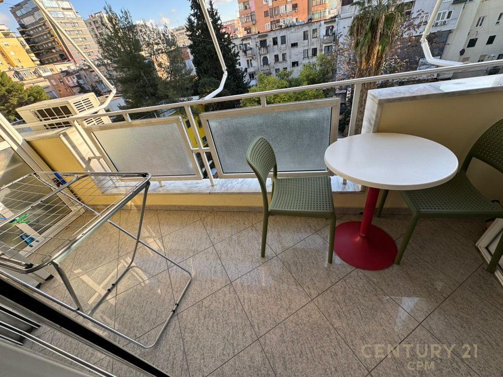 Apartament 2+1+2 Për Shitje në Ish Bllok 650,000 € Sip. Totale  136m2  Sip. e brendshme  120m2