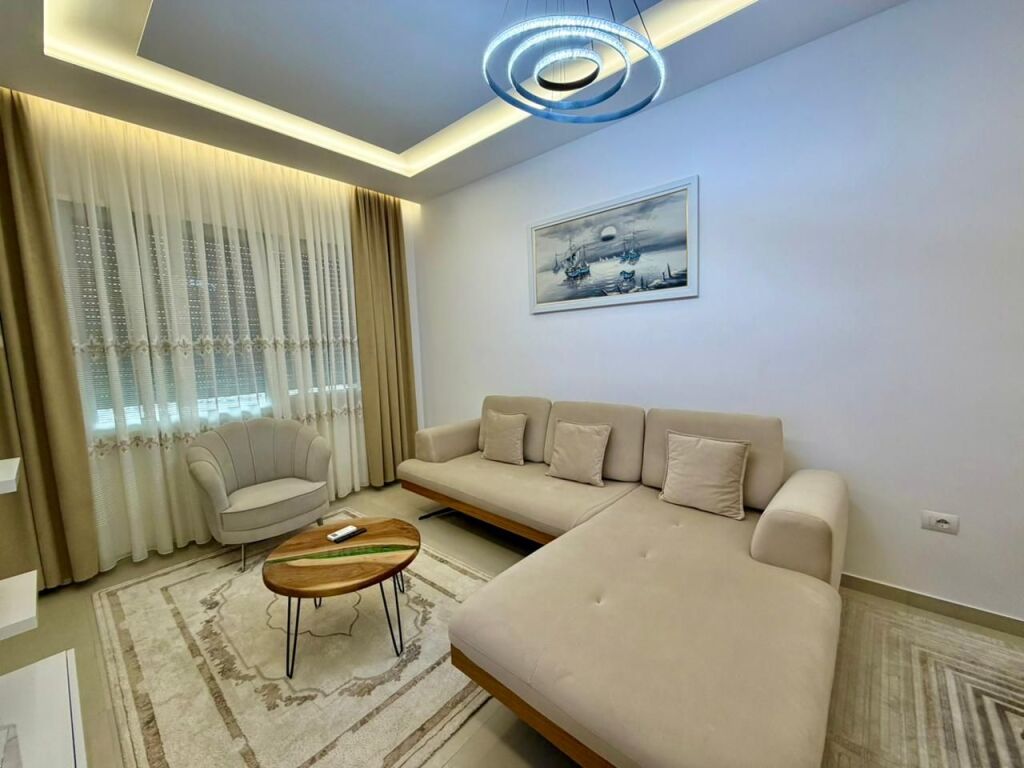 🏡 Appartamento 1+1 in Affitto – Via Bedri Karapici