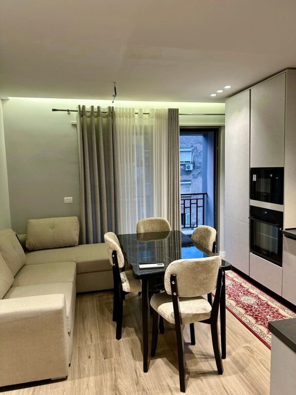 📣Qera apartament 2+1 me Parking 📍Shkolla e "Kuqe" 🛣️ Rruga "Qemal Stafa" ✨