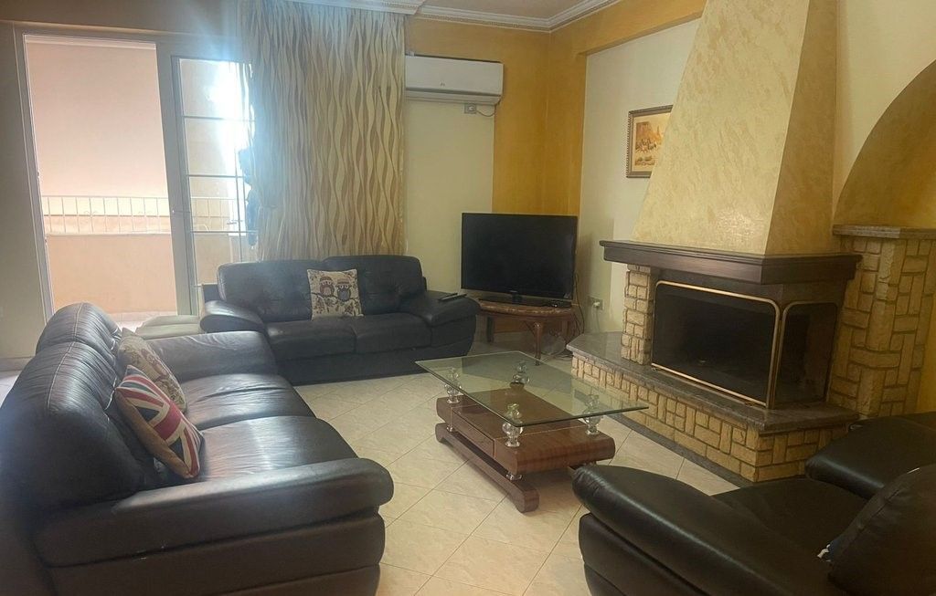 Apartament 3+1 Me Qira tek Ish stacioni i fundit i Tiranës së Re, Bulevardi Bajram Curri