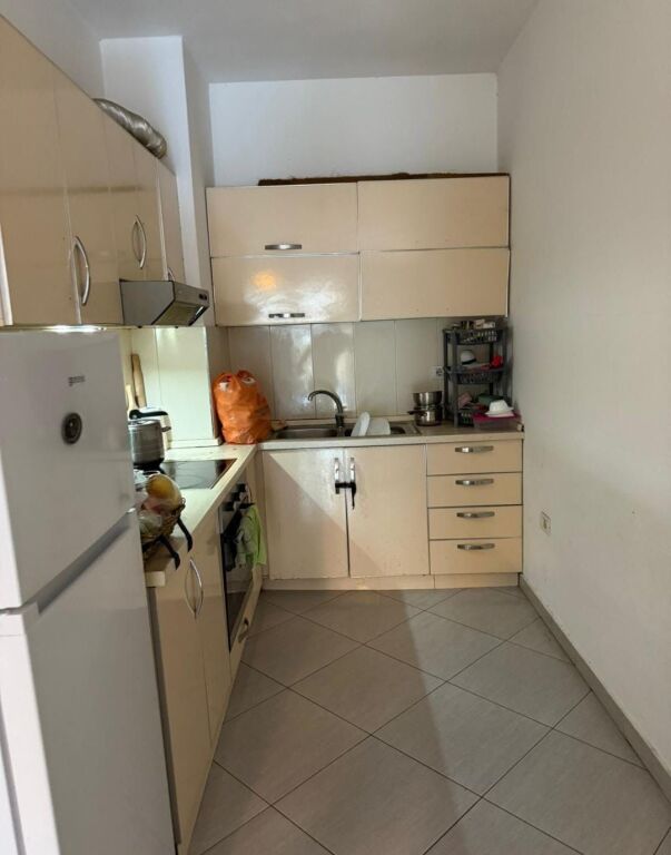 Apartment 2+1, Astir!