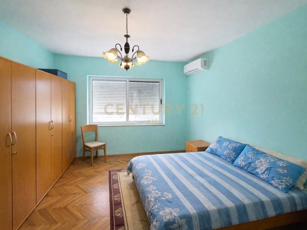 Shitet apartament 2+1 tek ruga Ferit Xhajko! 145,000 €
