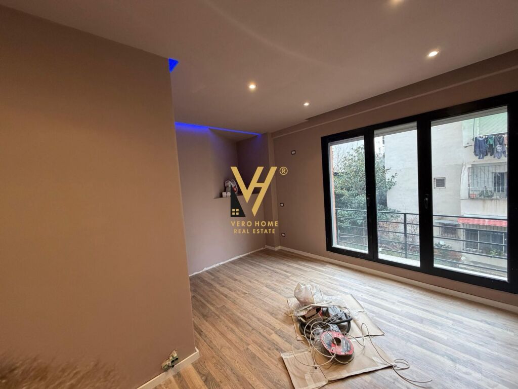 JEPET ZYRE 92 M2 ME QIRA TE STACIONI I TRENIT 1.000 EURO