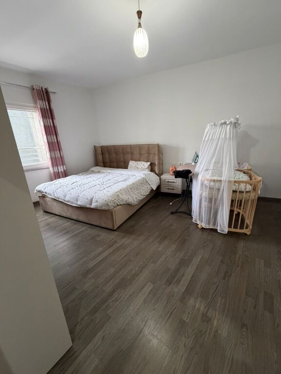 🏡 SHITET APARTAMENT 2+1+2 – MISTO MAME (CABEJ)