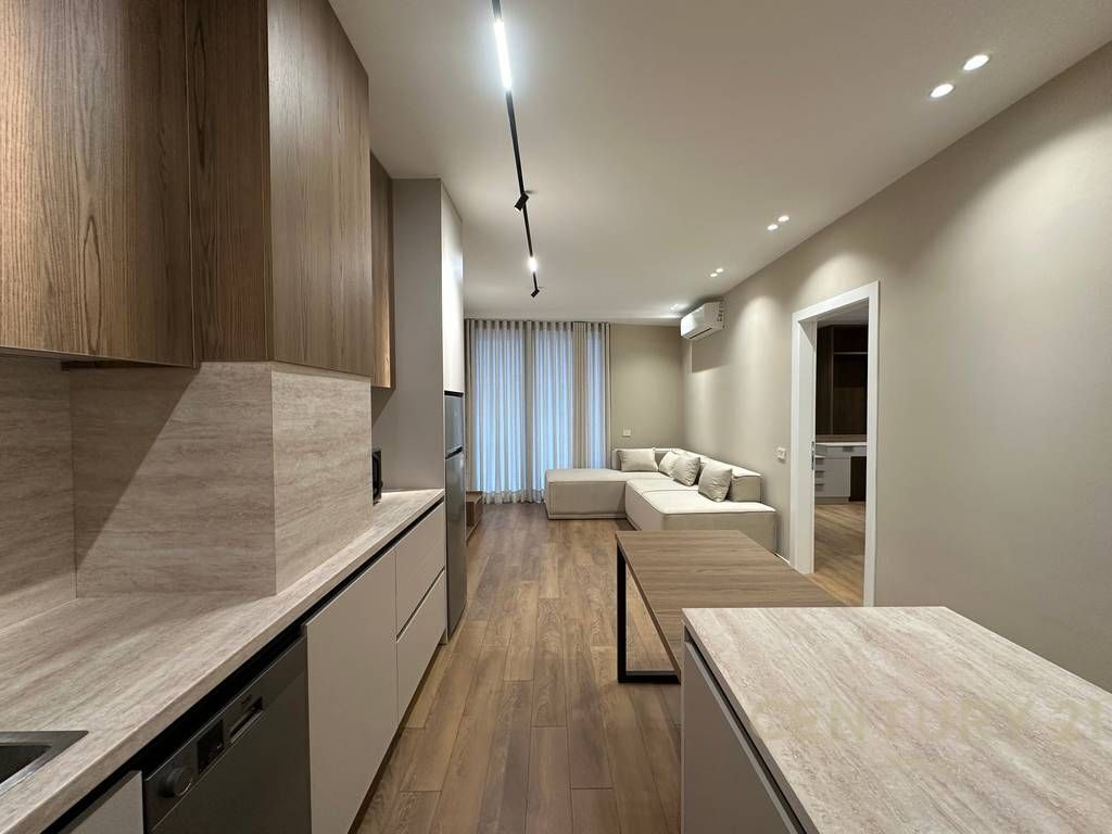 AFFITTASI APPARTAMENTO DI LUSSO AL GOLDEN TOWER