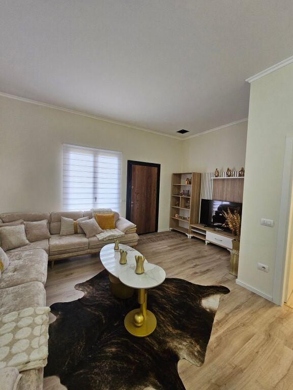 Shitet Apartament 2+2 në Rrugën e Freskut, Tiranë | 110 m² | I Mobiluar