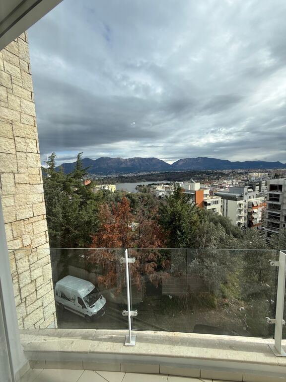 At the Botanical Garden, a 2+1+2 Apartment with Modern Furnishing and Parking Space for Rent!