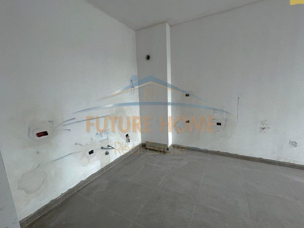 In vendita, Appartamento 1+1, Via Babë Rexha, Tirana.