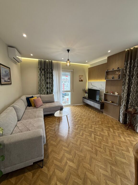 A Laprake Affittasi Appartamento 2+1+2 Con Arredamento Moderno