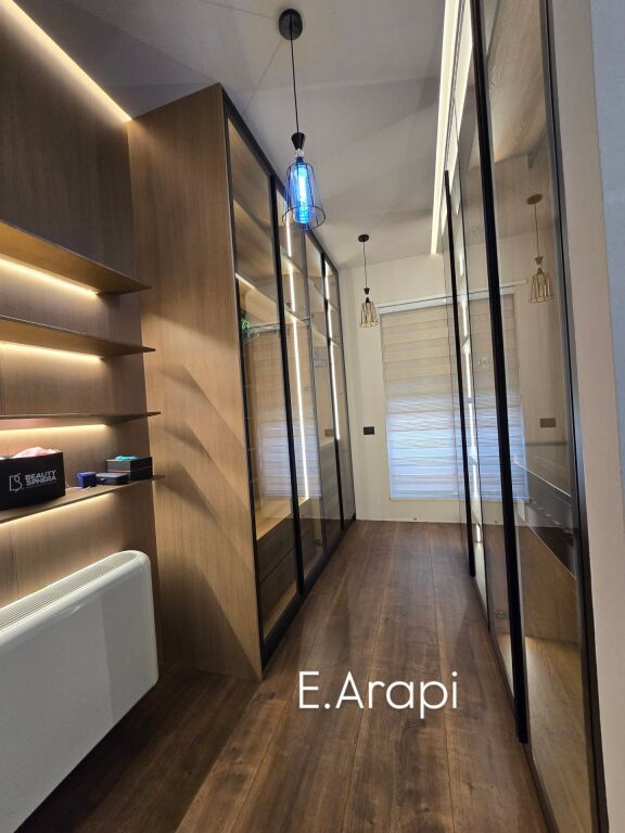 Appartamento di lusso supet in affitto Delijorgj