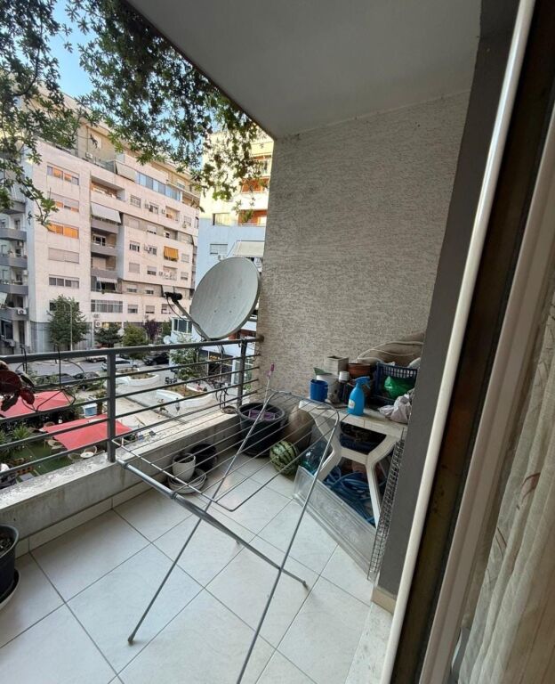 Apartment 2+1, Astir!