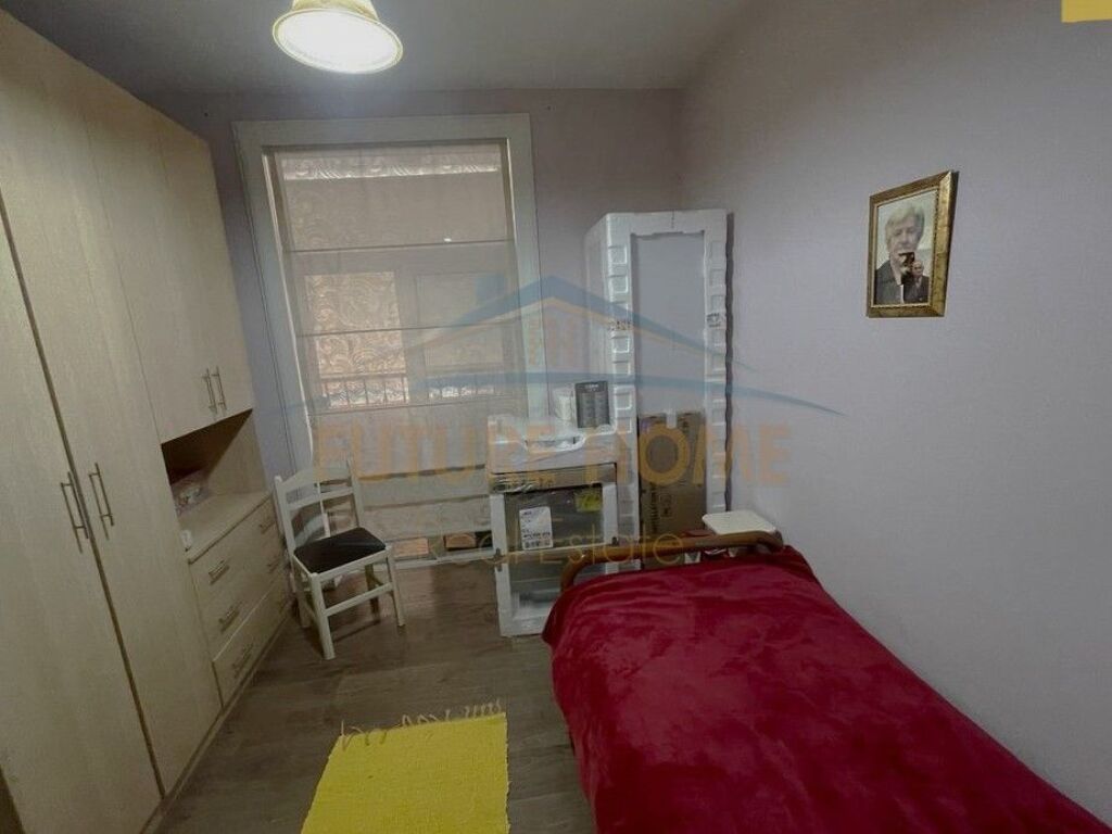 Shitet, Apartament 2+1, Rruga Babë Rexha, Tiranë.