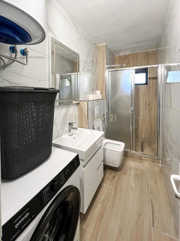 JEPET ME QIRA APARTAMENT 2+1 TE STADIUMI DINAMO